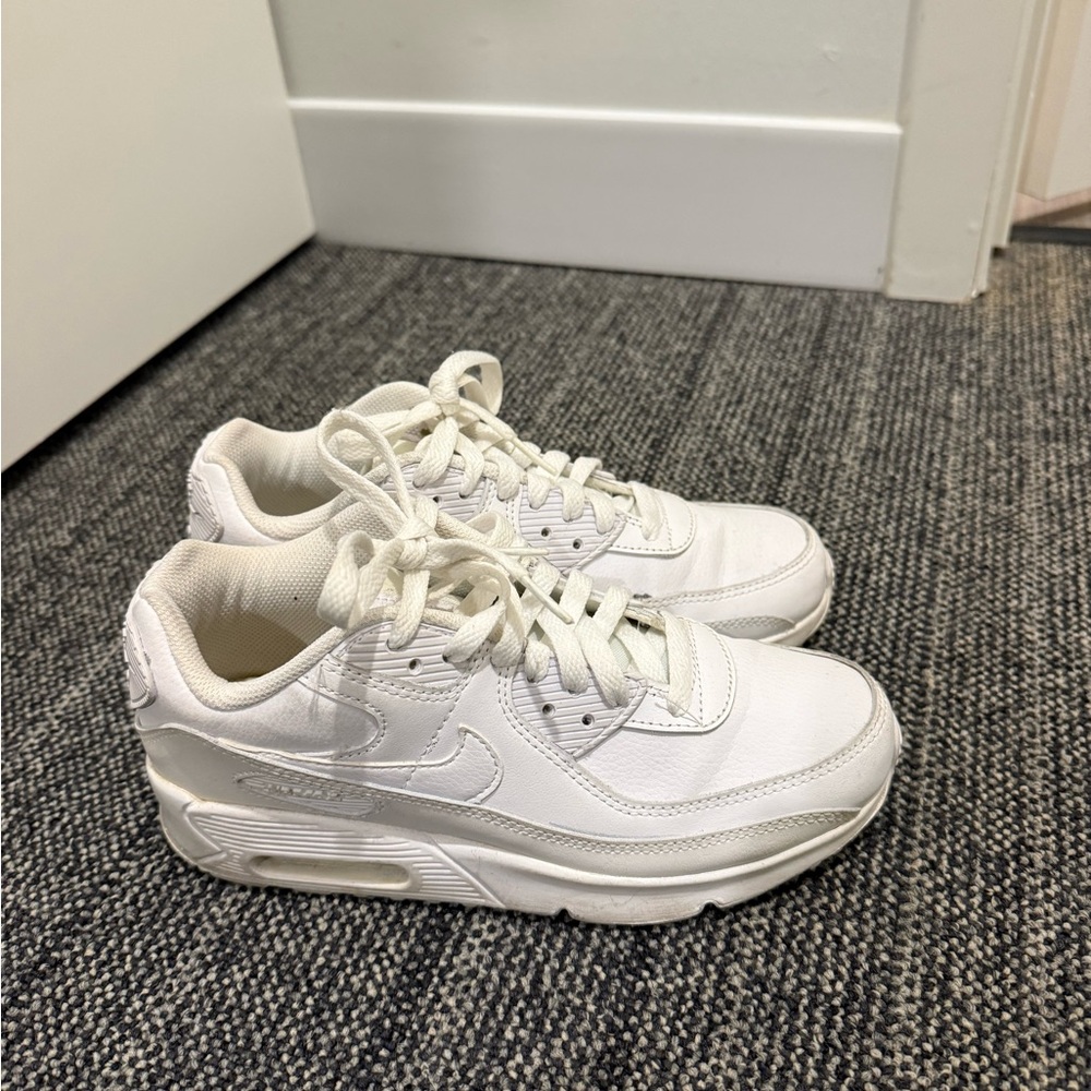 Nike White Women's Sneakers size 6 women’s, 4.5 youth